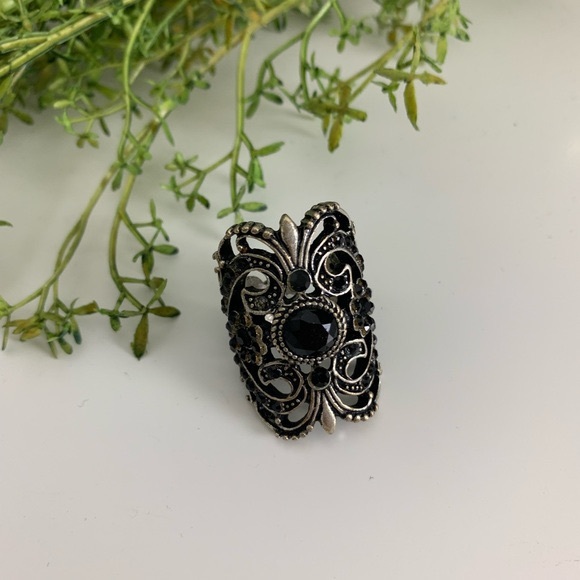 F21 Lot of 5 Statement Rings - Picture 3 of 8